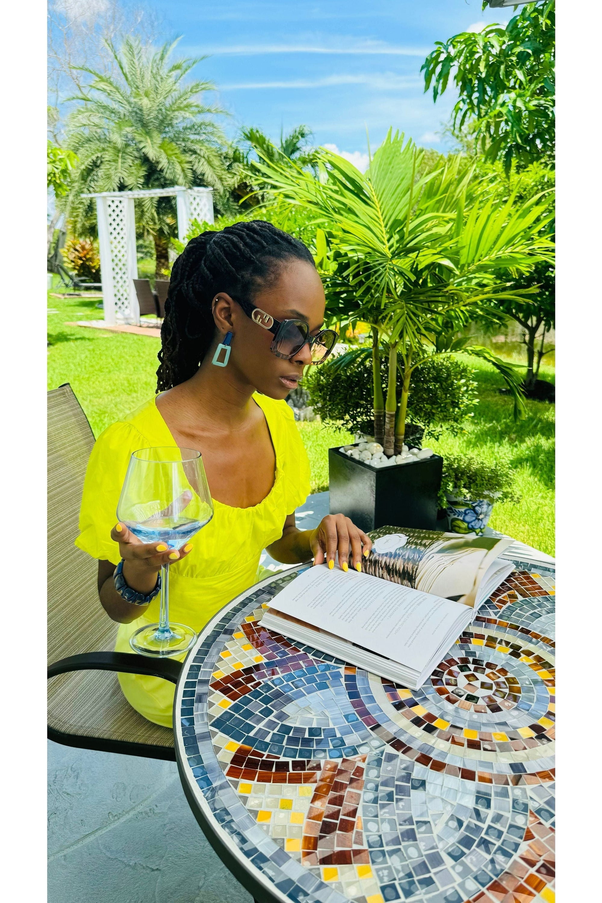 Oversized Chunky Square Fashion Sunglasses - D-S Fashion Sophisticated Boutique